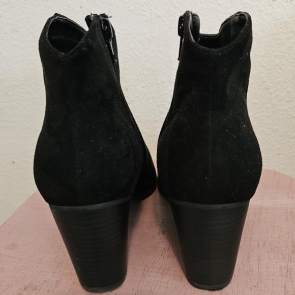 BP  black suede ankle booties  women 8 - Picture 3 of 4